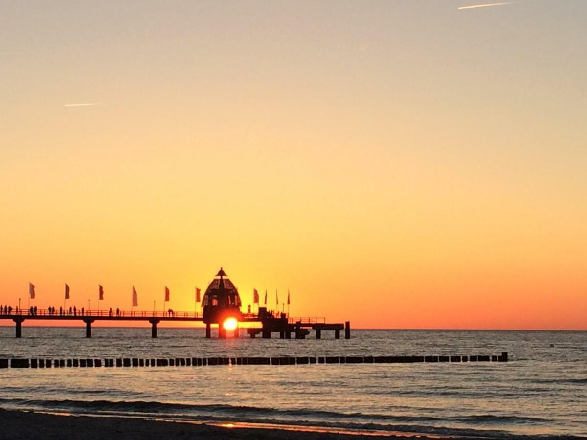 Ferienwohnung Kranichblick Zingst Esterno foto
